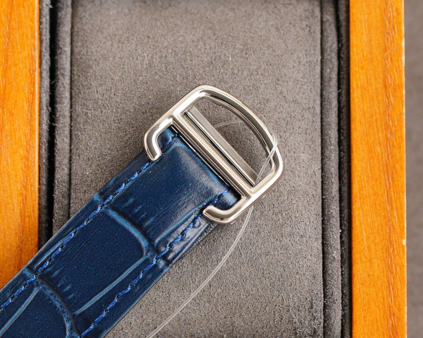 SANTOS STEEL CASE SKELETON