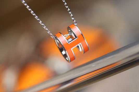 NECKLACE POP H PEDANT SILVER