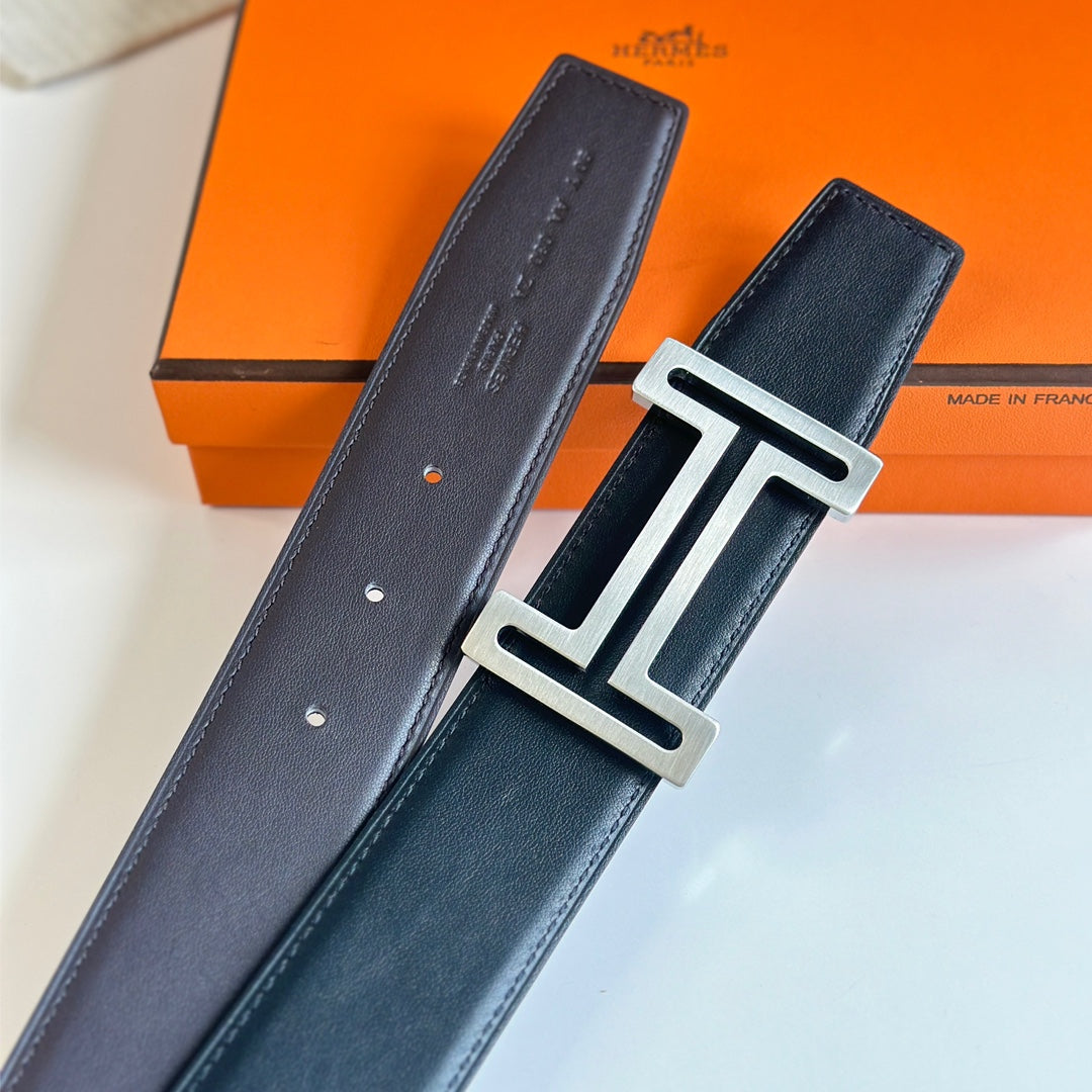 HM BELT BUCKLE & REVERSIBLE BLACK LEATHER STRAP 38MM SILVER HARDWARE