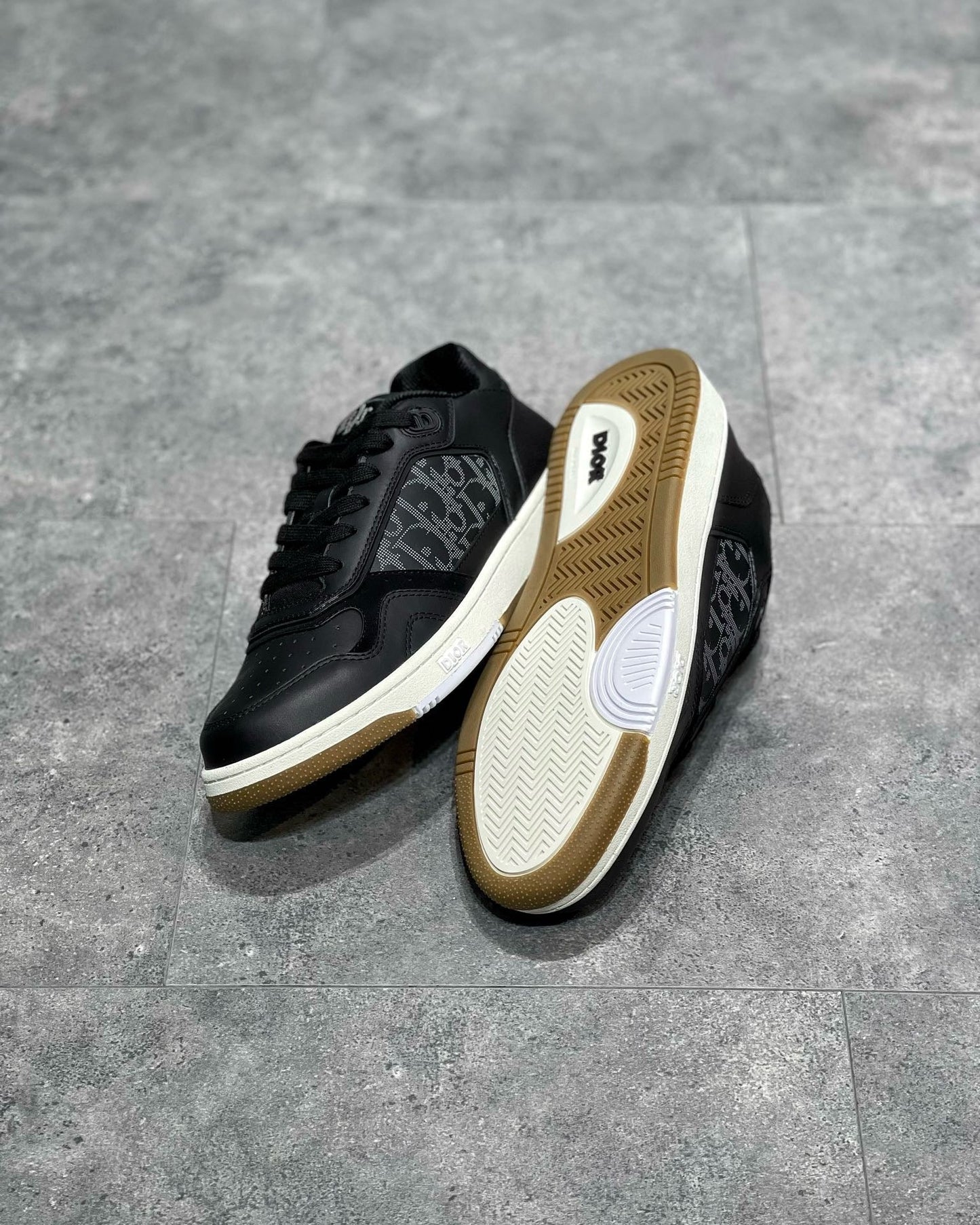 DIO Sneakers