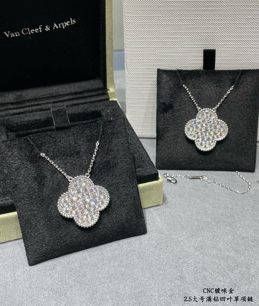 VCA Necklace