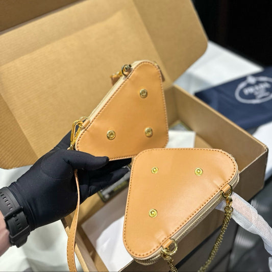 EMBROIDED LOGO TRIANGLE BAG 18 IN BEIGE WOVEN RAFFIA GOLD CHAIN