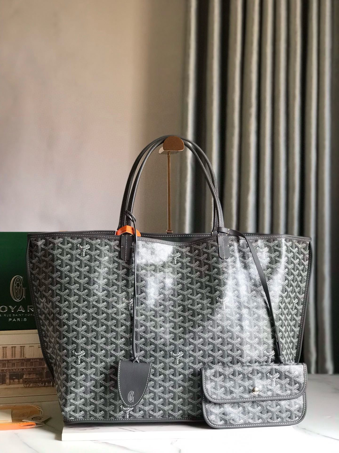 GOY REVERSIBLE ANJOU 39*32*19