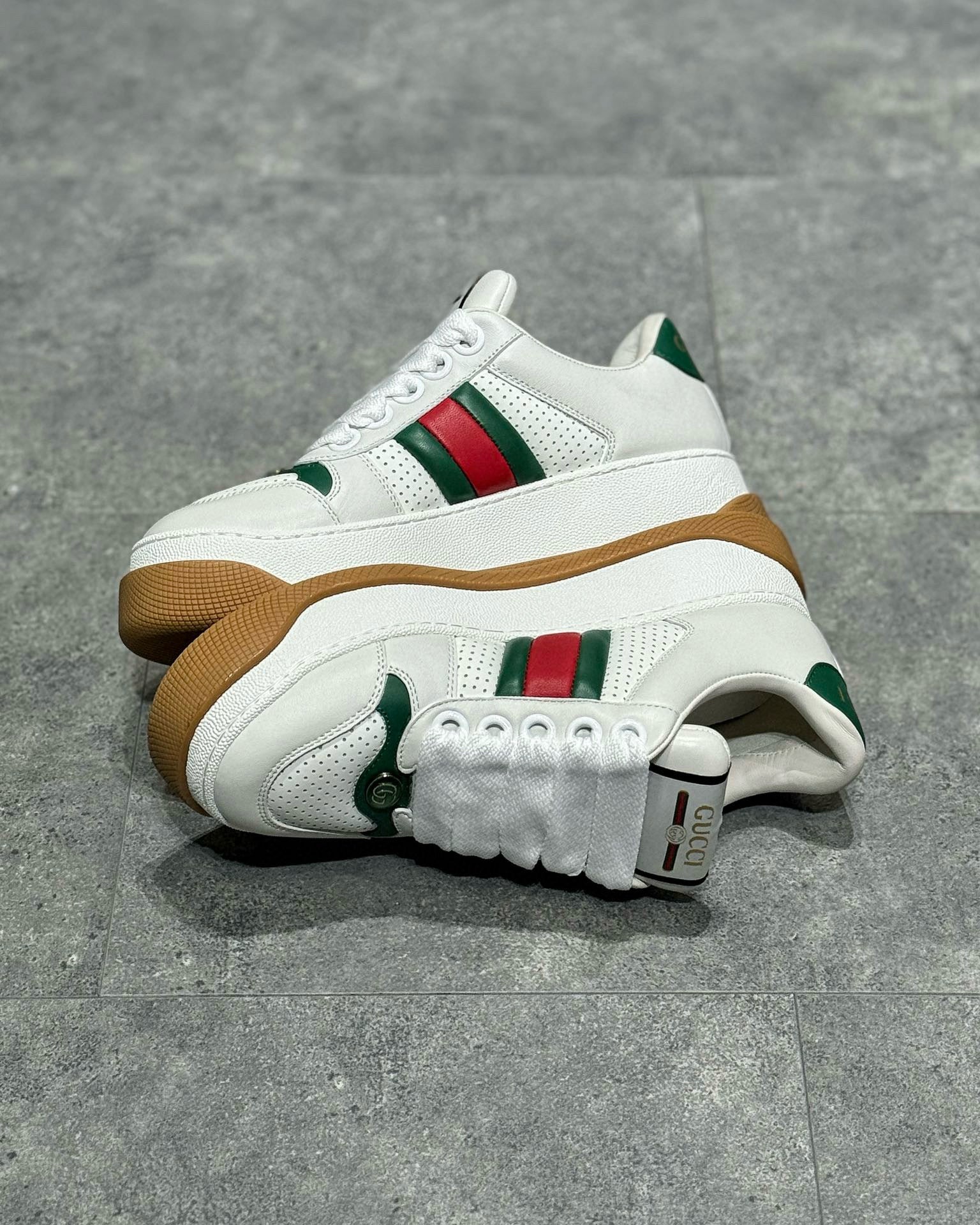 GUC Sneakers