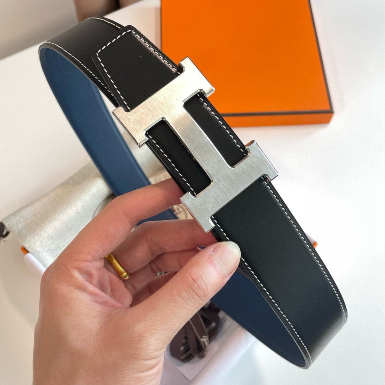 H CONTANCE BELT 38MM SILVER BUCKLE BLACK BLUE LEATHER