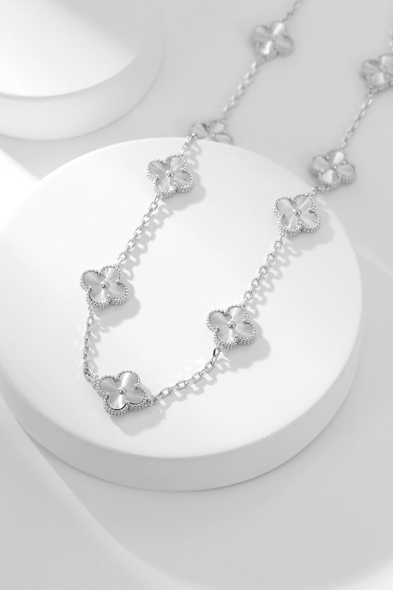 CLOVER 20 MOTIF SILVER NECKLACE