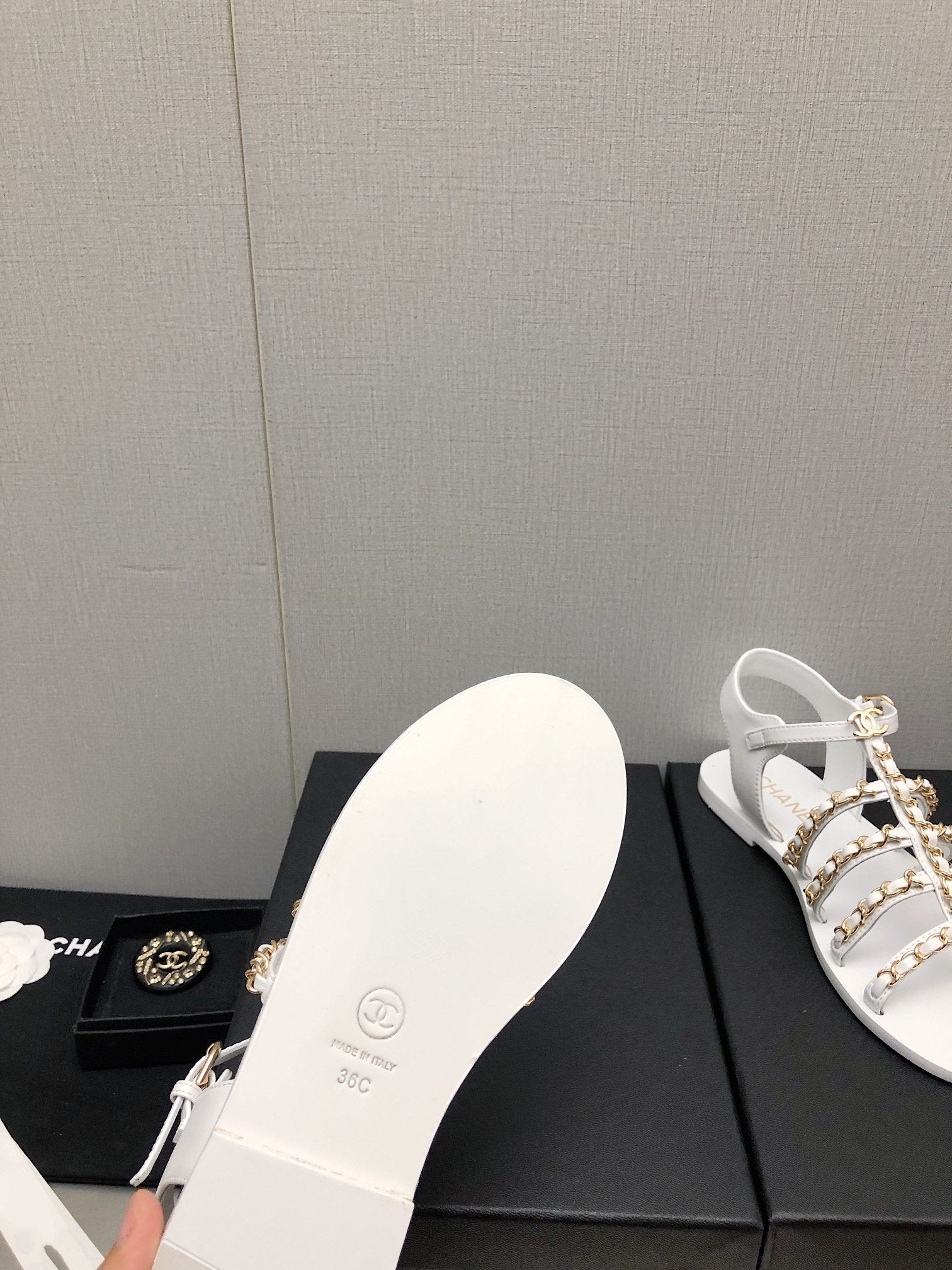 SANDALS WHITE LAMBSKIN