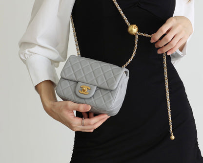 FLAP BAG 17CM GREY LAMBSKIN GOLD HARDWARE
