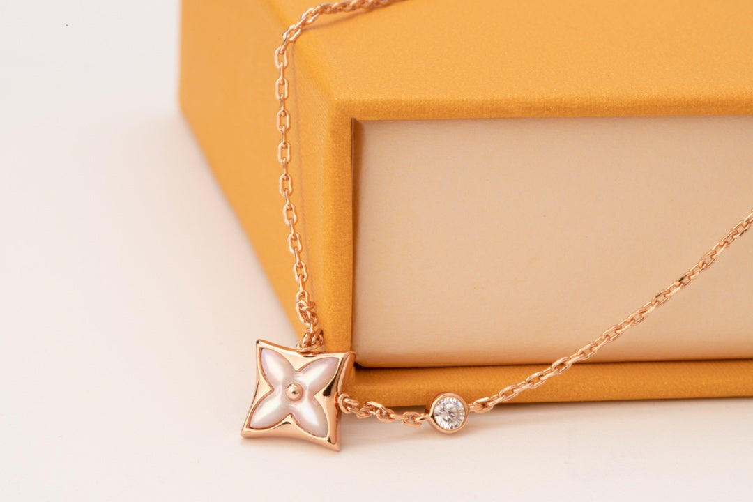 LV STAR PINK MOP 1 DIAMOND PINK GOLD NECKLACE