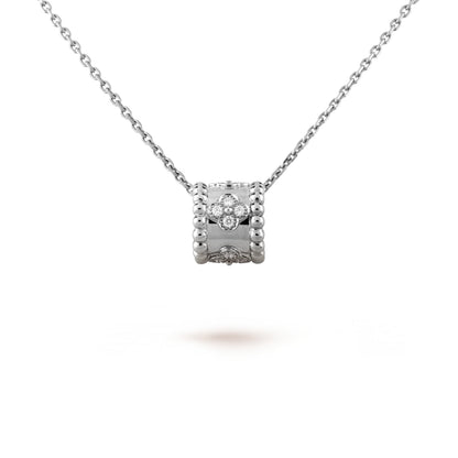 PERLEE PEDANT SIVLER DIAMOND NECKLACE