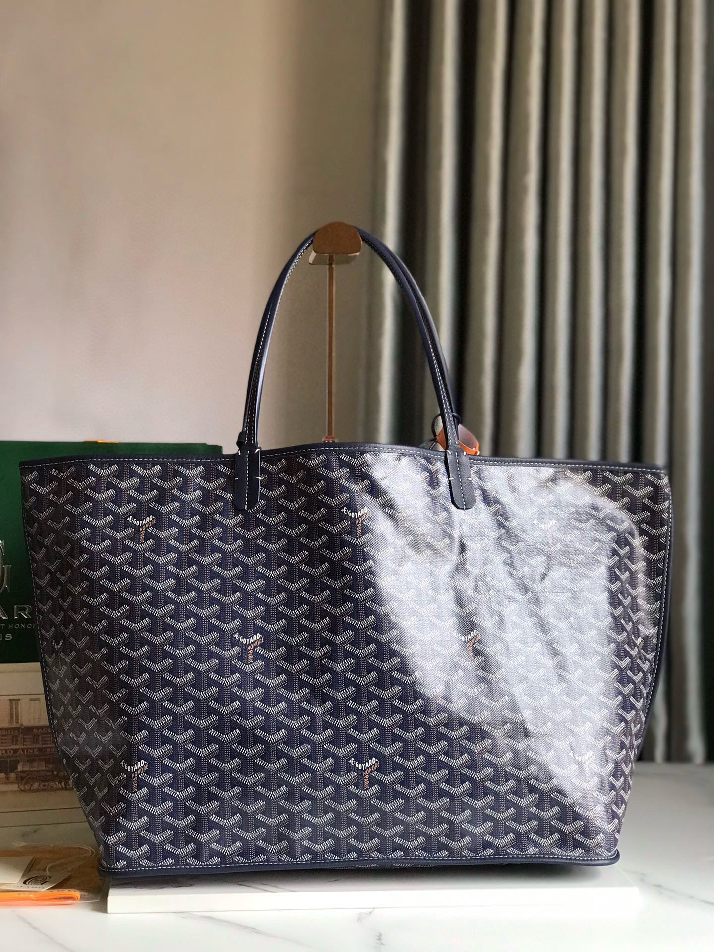 GOY REVERSIBLE ANJOU 39*32*19