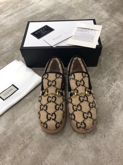 GG HORSEBIT LOAFER IN BEIGE MIX BLACK WOOL AND LAMB FUR LINING