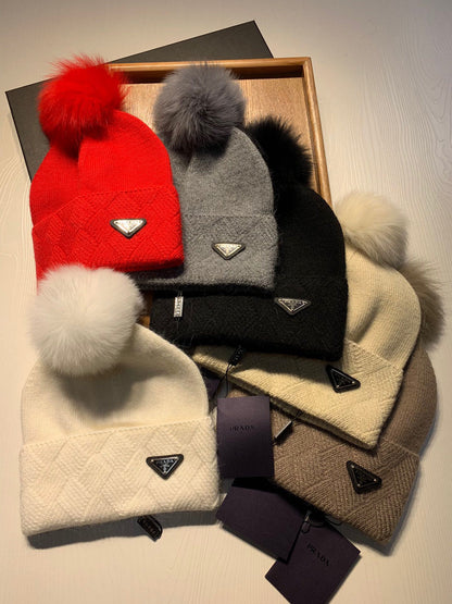 BEANIE HAT IN WHITE WOOL AND RABBIT FUR 361435