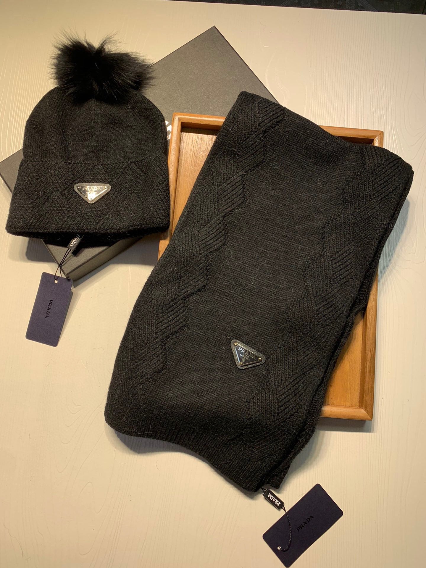 SET SCARF AND HAT IN BLACK WOOL AND RABBIT FUR 416369