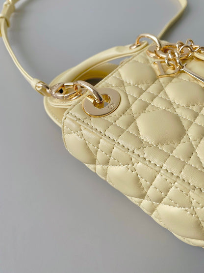 MICRO LADY 12 BAG IN LIGHT YELLOW LAMBSKIN