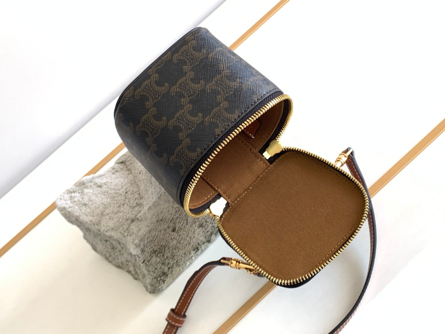TRIOMPHE 9 CALFSKIN BLACK PATTERN BOX BAG