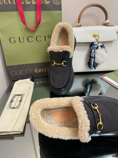 GG LOAFER IN BLACK CALFSKIN WITH BEIGE WOOL LINING