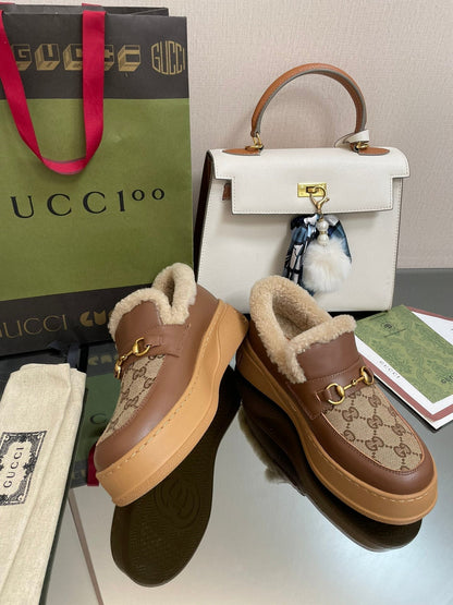 GG LOAFER IN PEANUT BROWN JACQUARD AND CHOCOLATE BROWN CALFSKIN WITH BEIGE WOOL LINING