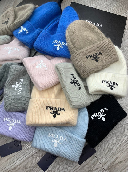 BEANIE HAT IN KHAKI BROWN WOOL 108747
