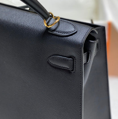 KELLY 28CM IN NOIR EPSOM CALFSKIN GOLD HARDWARE