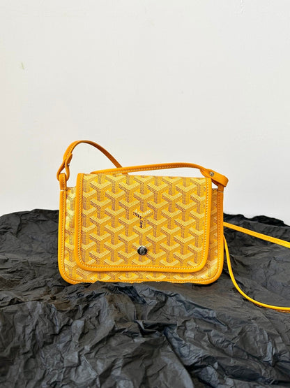 PLUMET POCKET WALLET 20 IN YELLOW GOYARDINE CANVAS AND LAMBSKIN TRIM