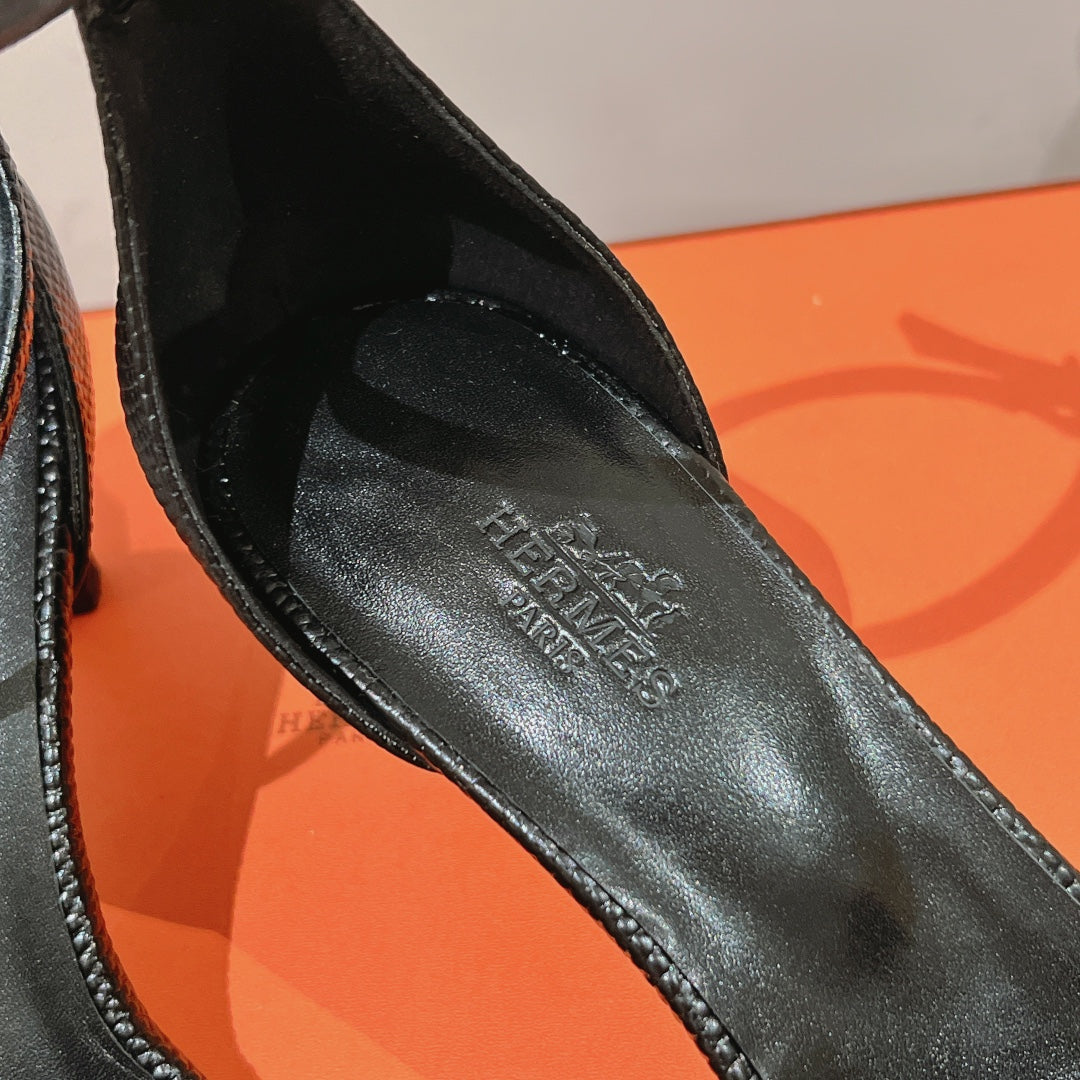 PREMIERE 70 SANDAL IN BLACK GRAINED CALFSKIN