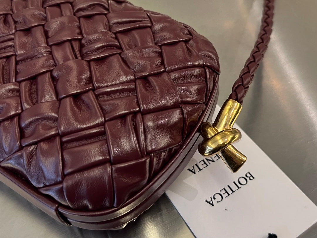 KNOT 20 IN BAROLO LAMBSKIN WITH CHAIN