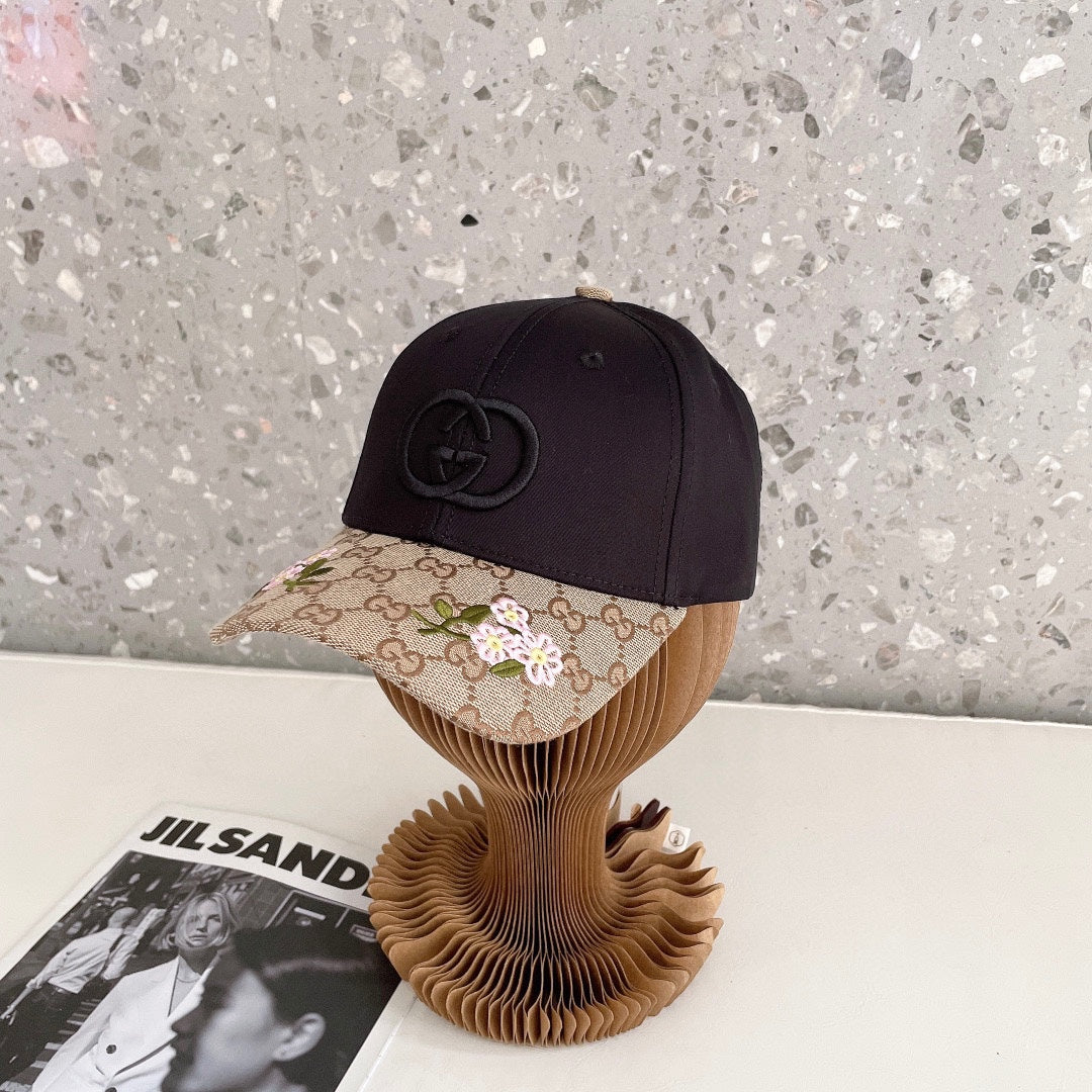 BAKER BOY CAP IN BLACK MIX CAMEL BROWN MONOGRAM JACQUARD FABRIC 136304