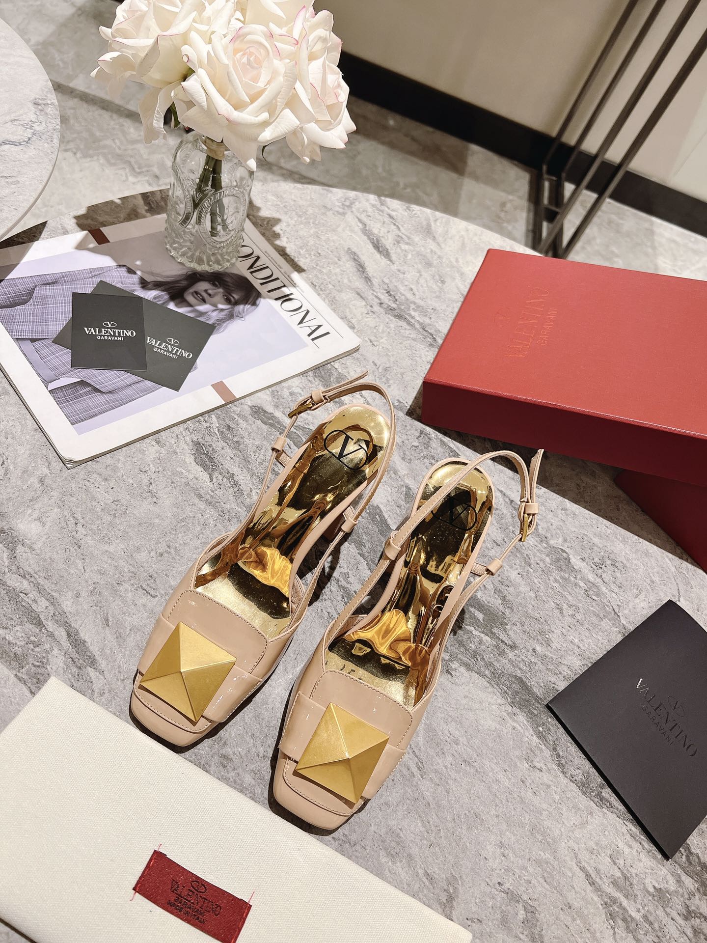 ONE STUD BEIGE TAN PATENT LEATHER LACE-UP HIGH HEELS 85 MM
