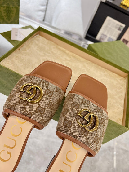 GG EXCLUSIVE SLIDE SANDAL CARAMEL AND BROWN FABRIC