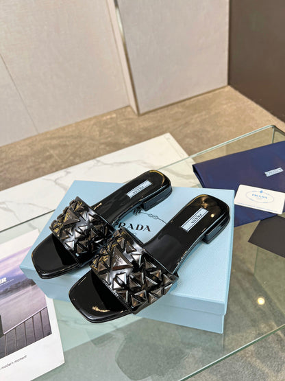 PRA EMBROIDERED SLIDES FLAT BLACK CALFSKIN