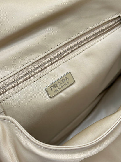 PRA CINI 23 MEDIUM BAG IN FLAX YELLOW RE-NYLON WITH STRAP