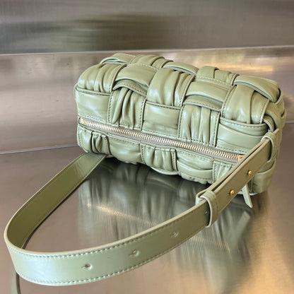 SMALL BRICK CASSETTE 23 IN SWAMP GREEN SOFT LAMBSKIN