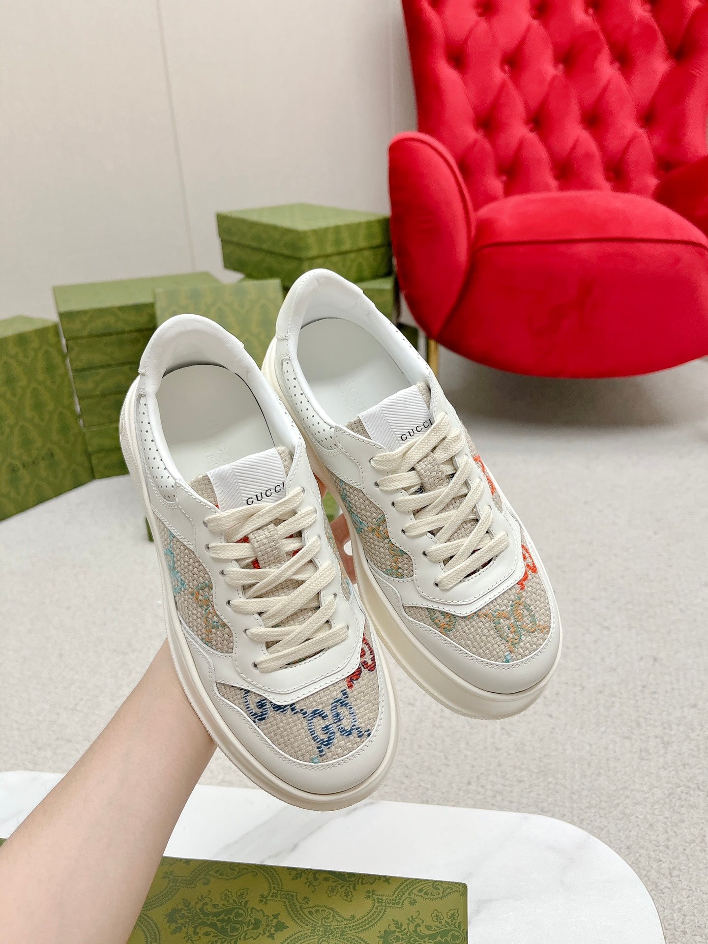GG TRAINER WHITE AND CREAM CALFSKIN