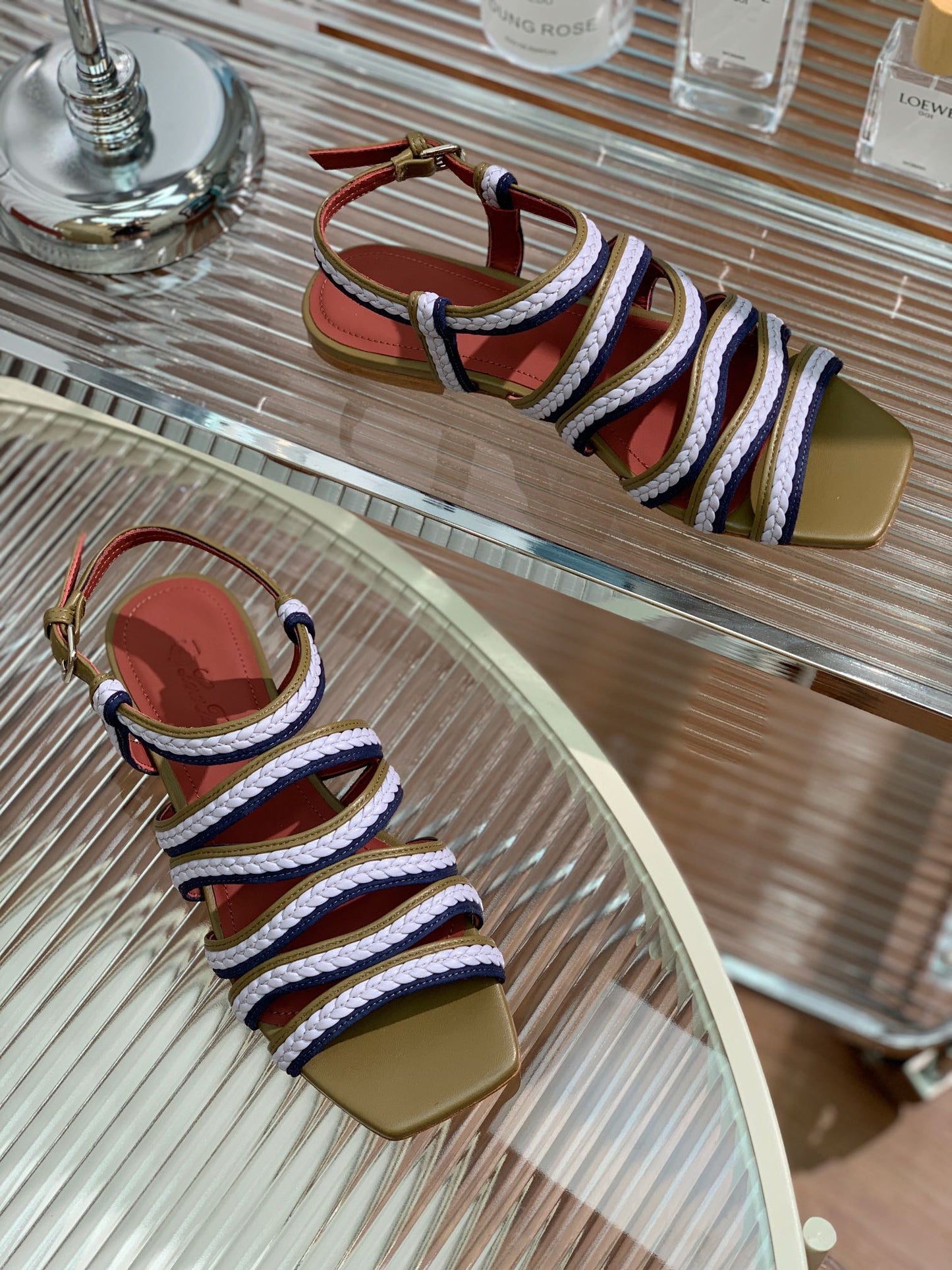LP SPRIGHTLY CHARMS SANDAL WHITE AND OLIVE CALFSKIN
