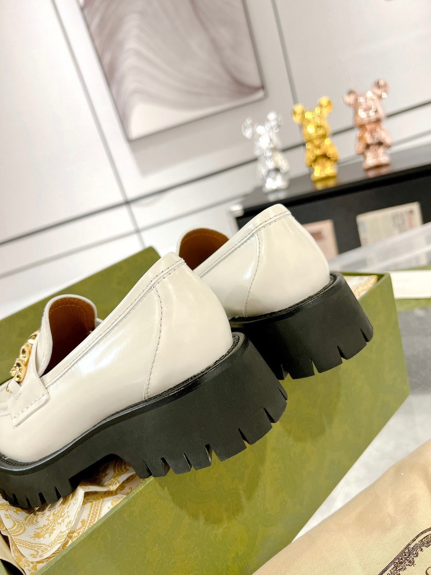 GG LOAFER WITH GG CHAINS WHITE CALFSKIN