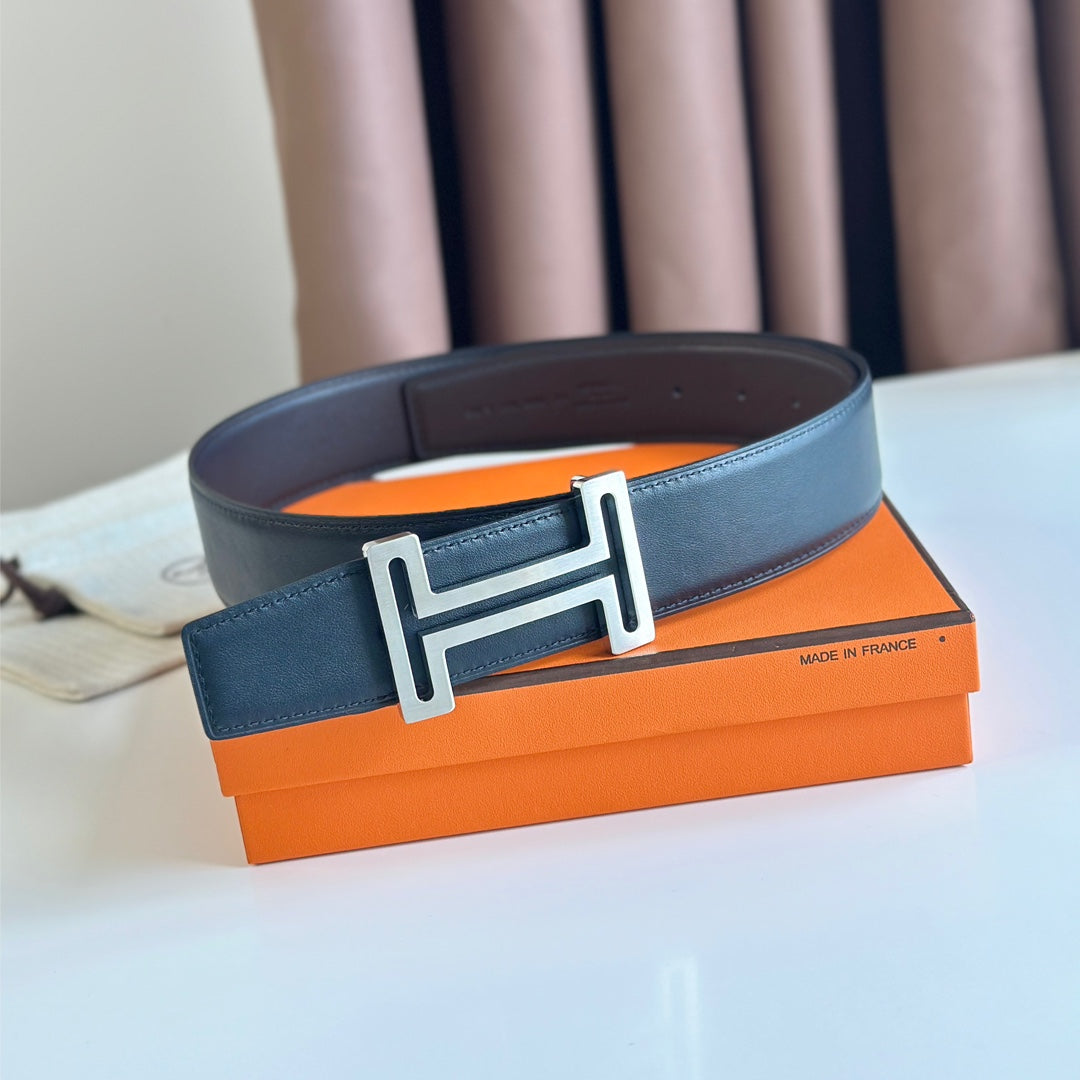 HM  BELT BUCKLE & REVERSIBLE BLACK LEATHER STRAP 38MM SILVER HARDWARE