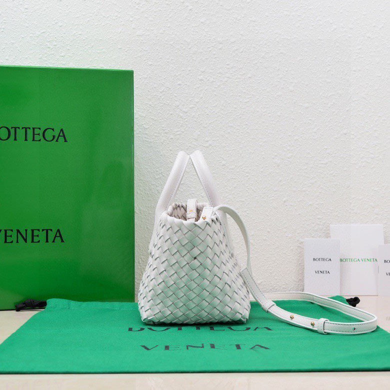 Mini Cabat 20cm White Lambskin Ghw