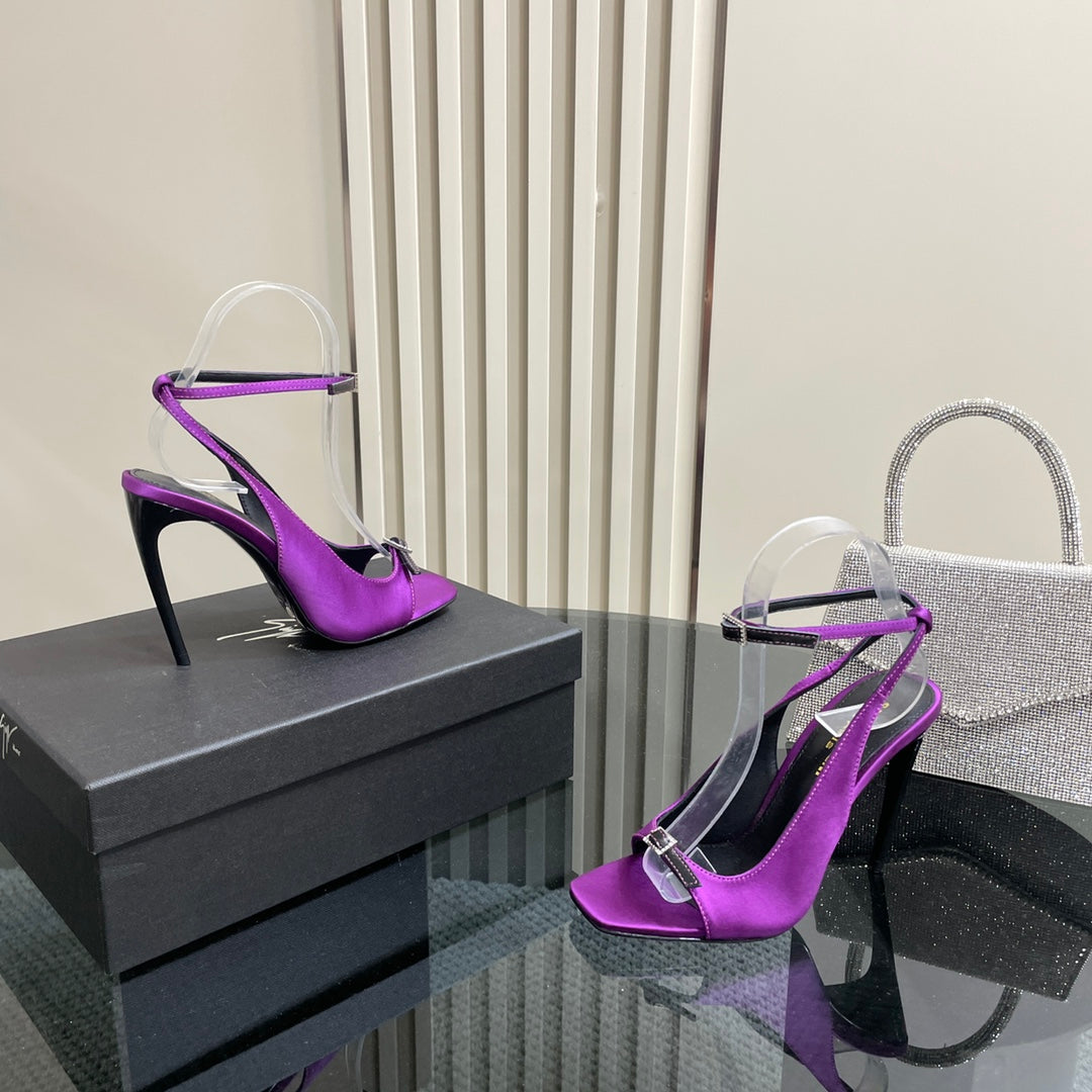 SL BUCKLE STRAP HEELED SANDAL SQUARE PURPLE SILK