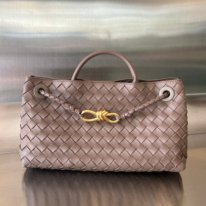 SMALL ANDIAMO 29 IN BEAVER BROWN LAMBSKIN