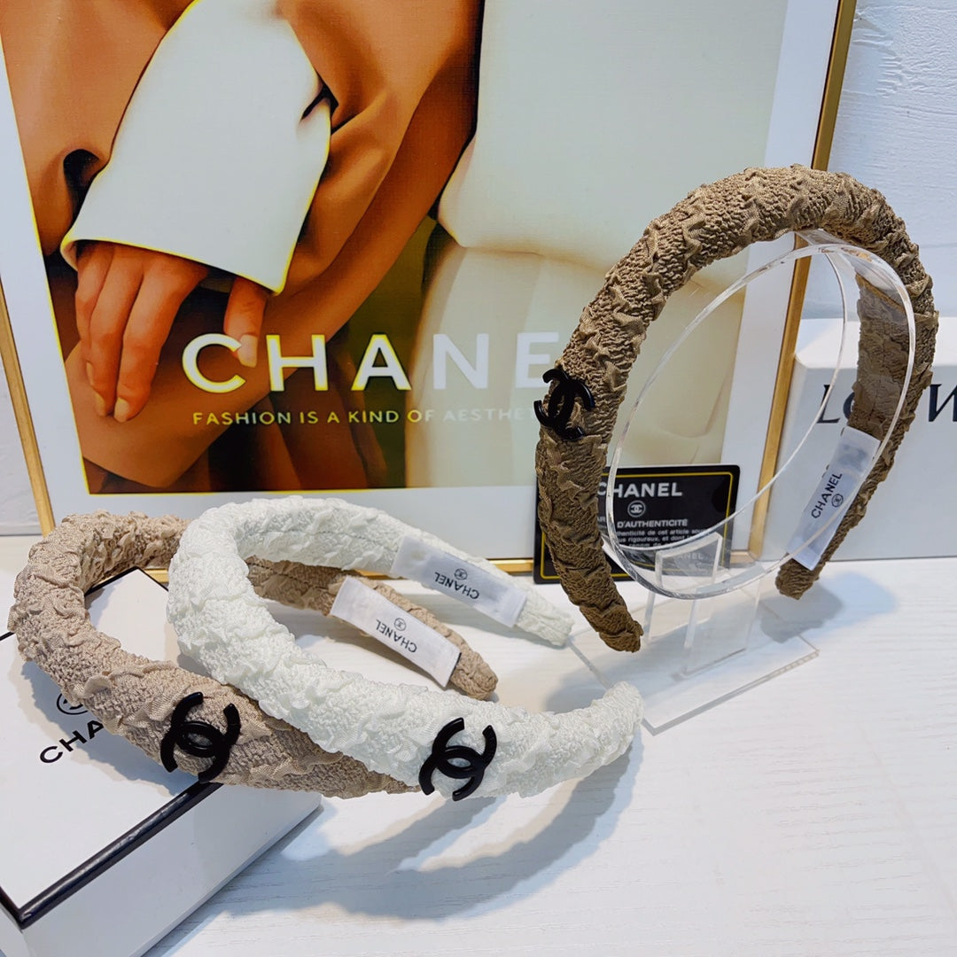 WHITE WRINKLED FABRIC HAIRBAND 925629
