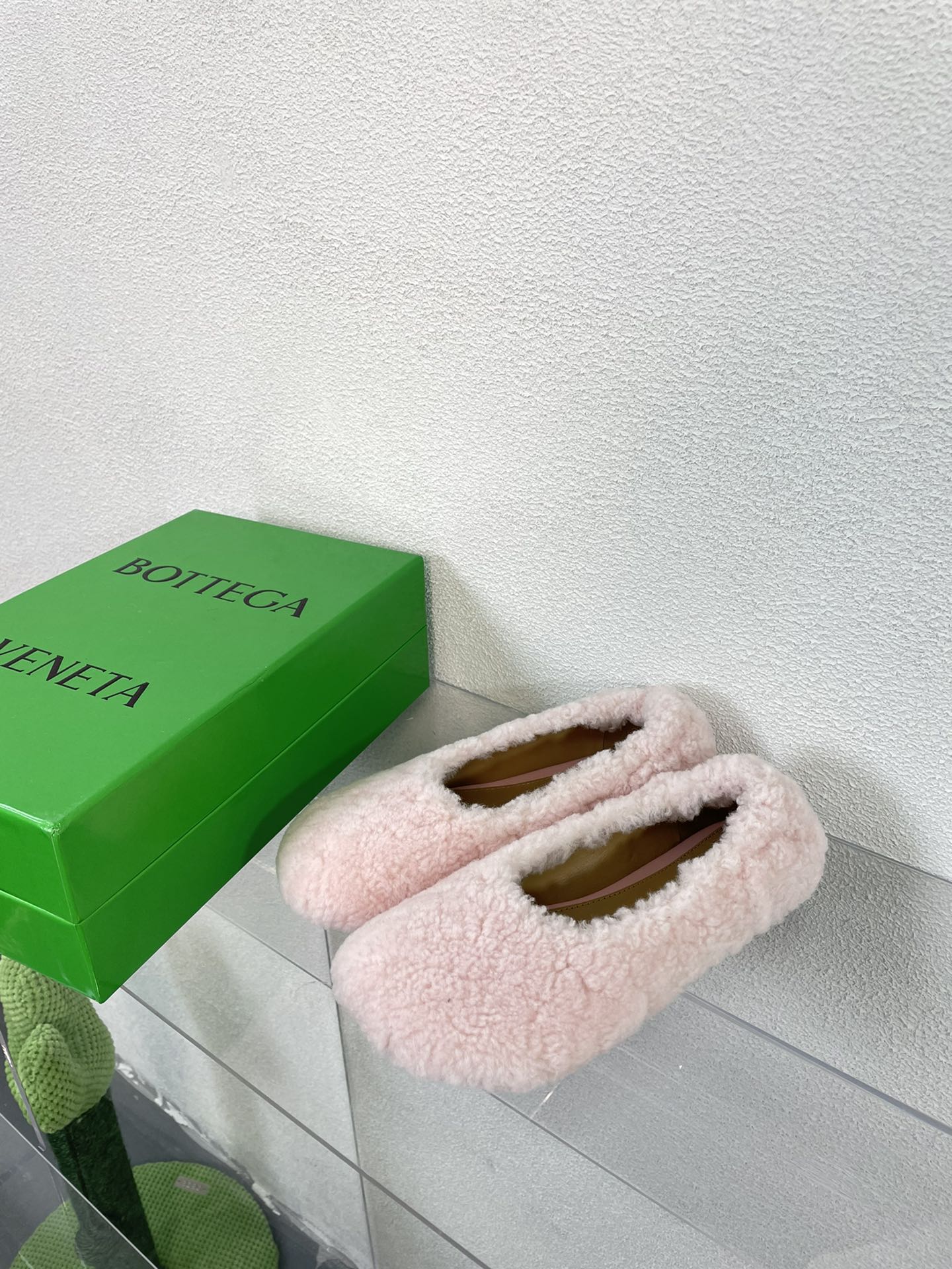 ATOMIC SHEARLING BALLERINA FLATS LIGHT PINK