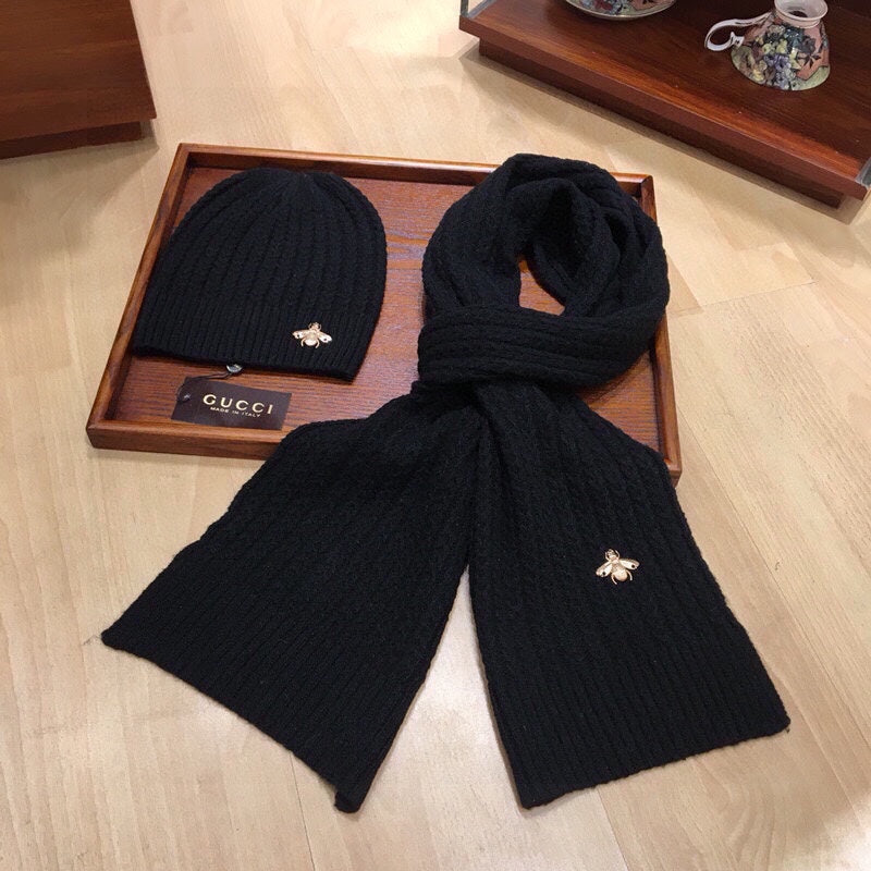 SET SCARF AND HAT IN BLACK WOOL 945021