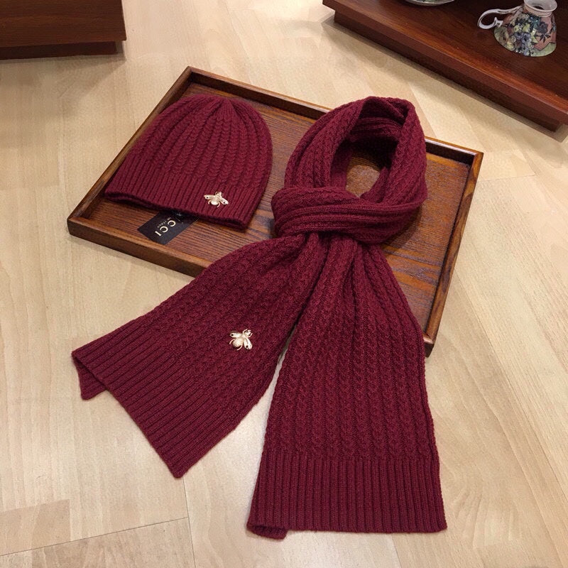 SET SCARF AND HAT IN JAM RED WOOL 945022