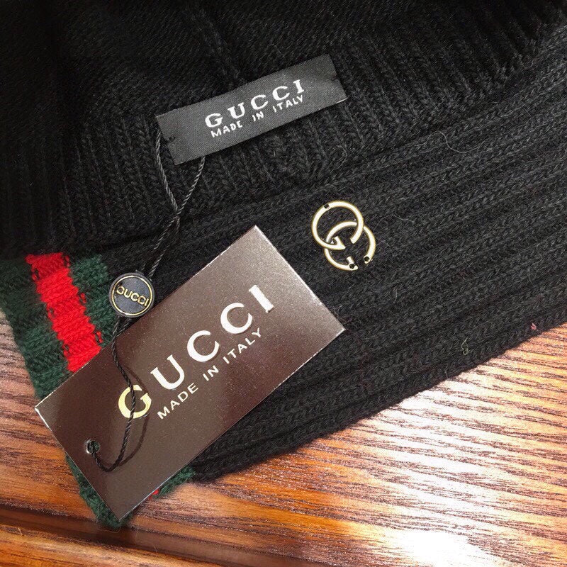 SET SCARF AND HAT IN BLACK WOOL AND CASHMERE 945027