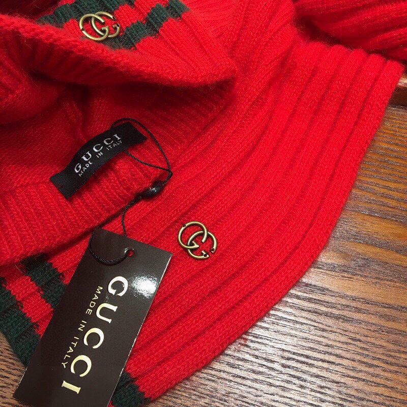 SET SCARF AND HAT IN CHERRY RED WOOL AND CASHMERE 945029