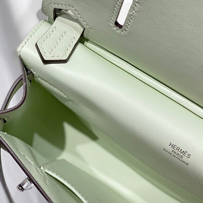 HM JYPSIERE SHOULDER BAG 23 IN LIGHT GREEN CALFSKIN SILVER HARDWARE