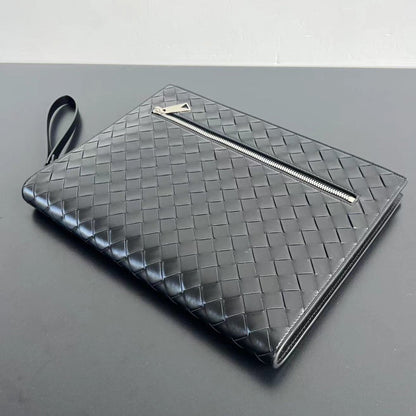 INTRECCIATO CLUTCH 32 IN BLACK SOFT CALFSKIN