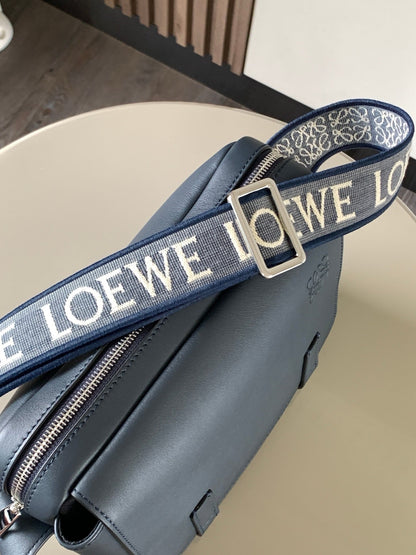 LO Messenger Bag