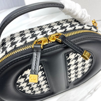 DIO Signature Oval Bag (18cm)